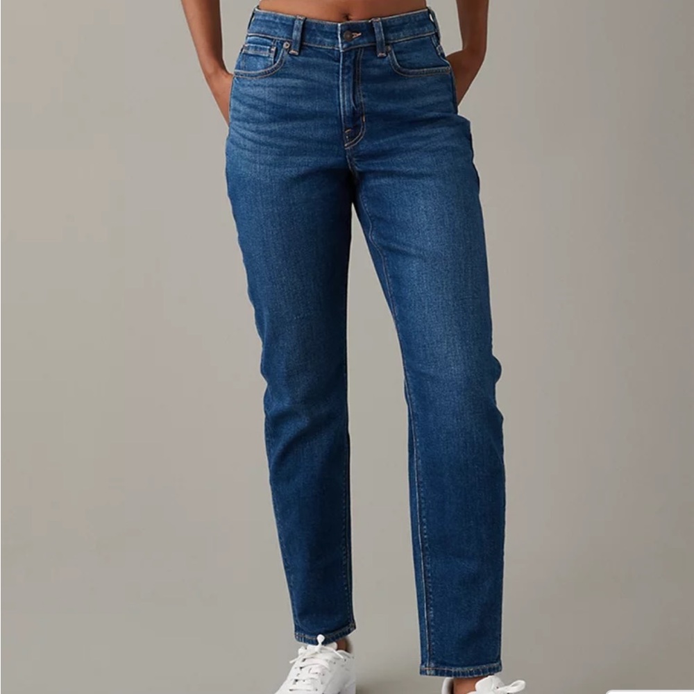 NWT American Eagle classic blue stretch mom jeans